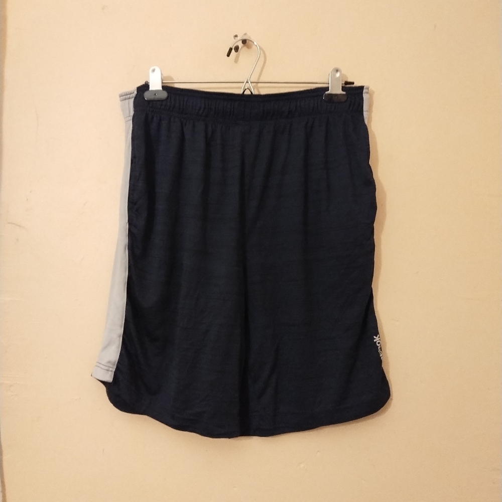 Reebok Black and Gray Side Stripe‎ Athletic Shorts Size Large